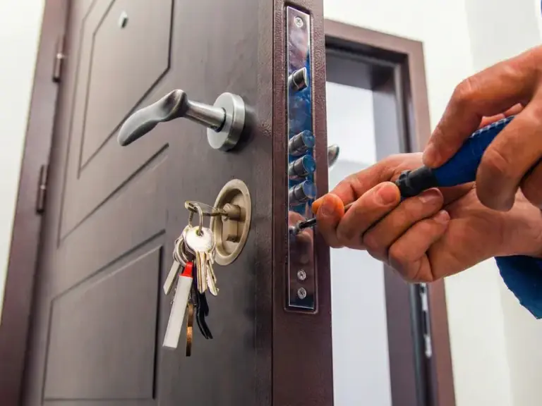 Porta blindada em Londrina – instalação e manutenção